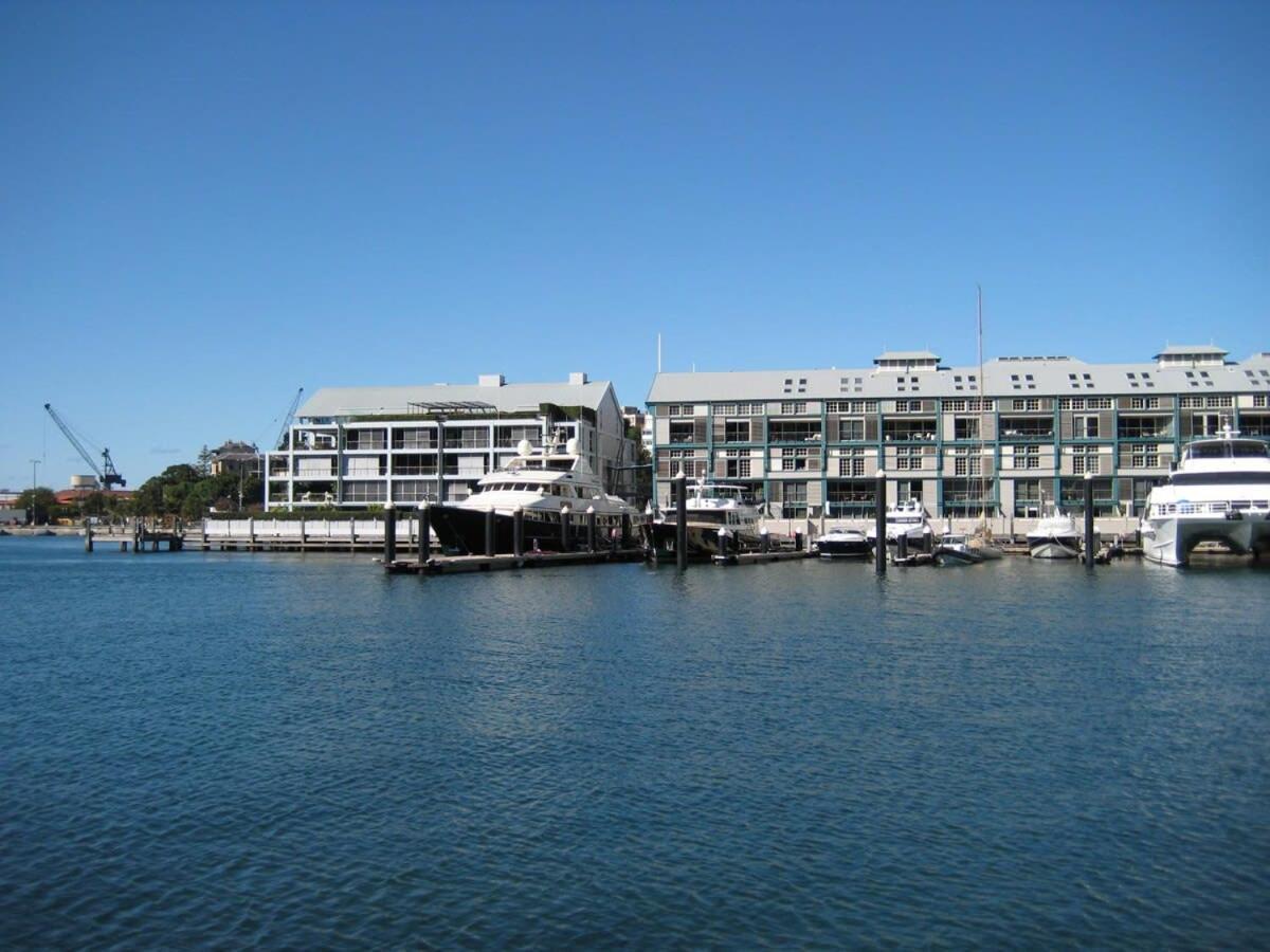 King Size With Water View Walk To The Apartment